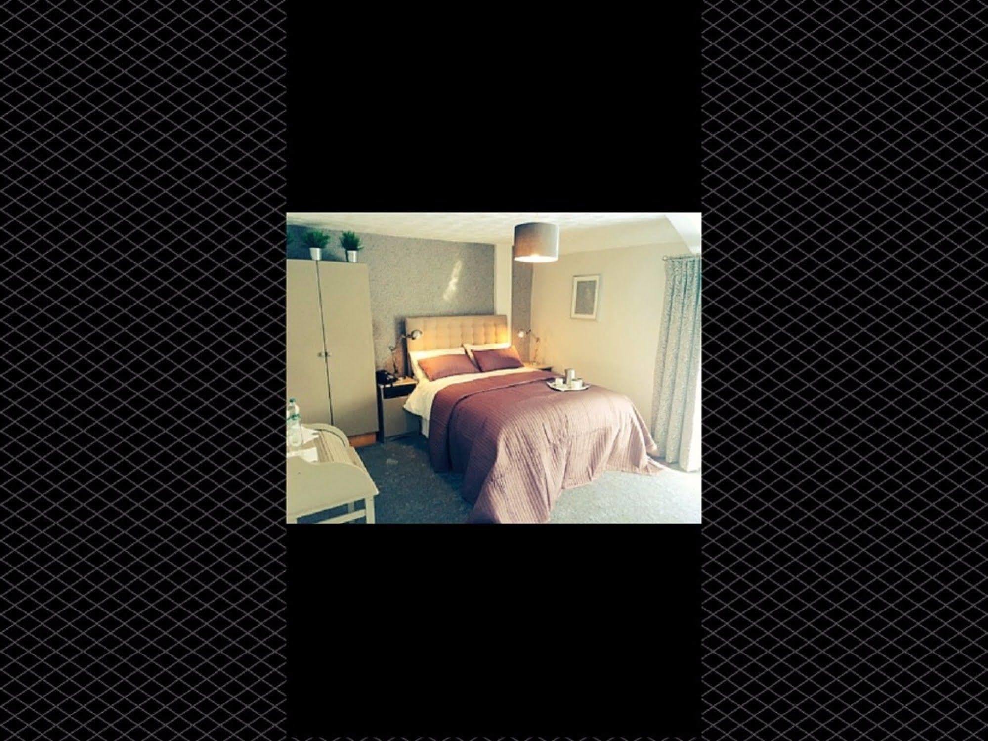 קאריקפרגוס Dobbins Inn מראה חיצוני תמונה