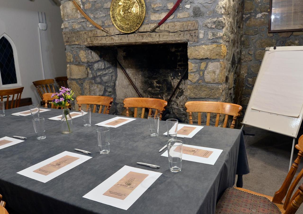 קאריקפרגוס Dobbins Inn מראה חיצוני תמונה